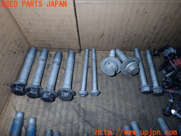 3UPJ=9231410720]ボルボ V40 T3 インスクリプション(MB4154T)ネジ・ナット・ステー類 セット ジャンク_2