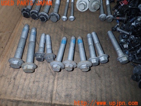 3UPJ=9231410720]ボルボ V40 T3 インスクリプション(MB4154T)ネジ・ナット・ステー類 セット ジャンク_3