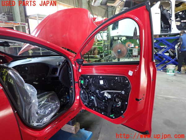 1UPJ-9231411230]ボルボ・V40(MB4154T)右前ドア AGC M25 中古_5