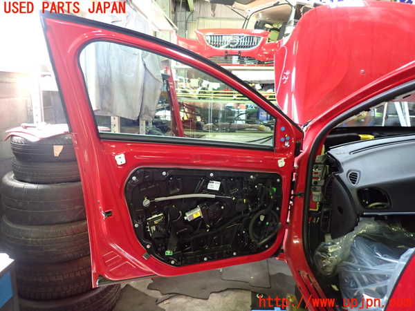 1UPJ-9231411260]ボルボ・V40(MB4154T)左前ドア AGC M25 中古_4