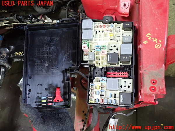 1UPJ-9231416741]ボルボ・V40(MB4154T)ヒューズボックス1 中古_2