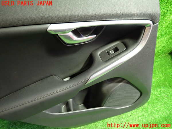 1UPJ-9231411324]ボルボ・V40(MB4154T)左後ドア内張り 中古_2
