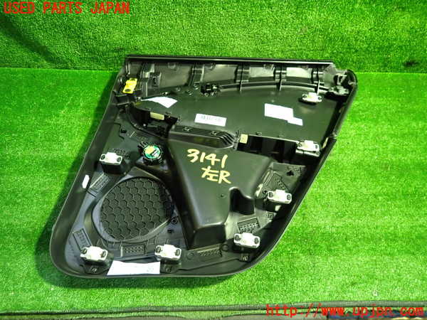 1UPJ-9231411324]ボルボ・V40(MB4154T)左後ドア内張り 中古_3