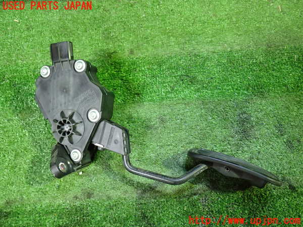 1UPJ-9231426381]ヴェルファイア(ANH20W)センサー1 (アクセルペダル) 中古_3