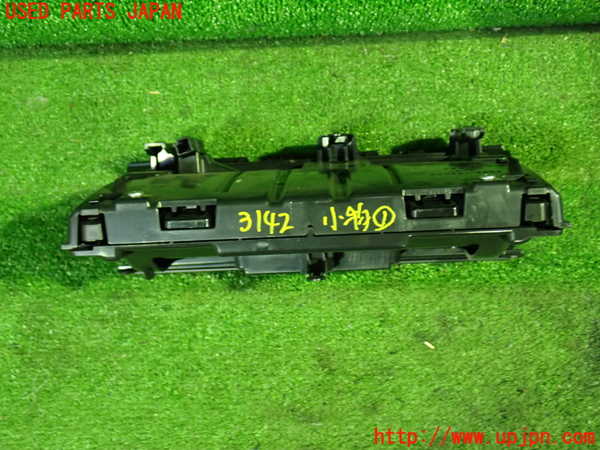 1UPJ-9231427841]ヴェルファイア(ANH20W)小物入れ1 中古_3
