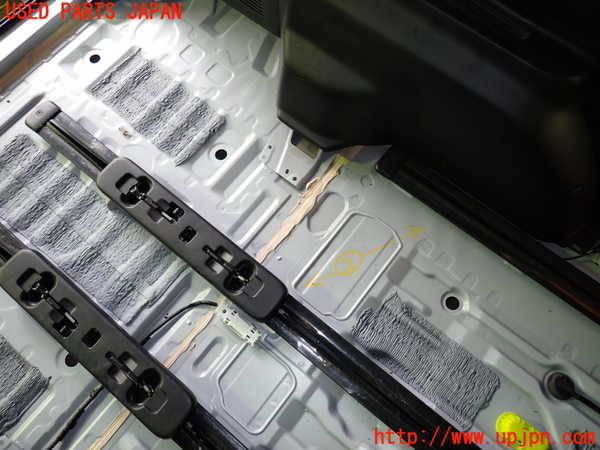 1UPJ-9231427497]ヴェルファイア(ANH20W)シートレール②2 中古_2