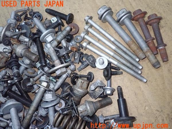 3UPJ=9231430720]ルノー カングー(KWK4M)ネジ・ナット・ステー類 セット ジャンク_2