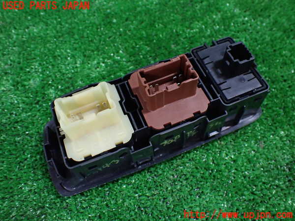 1UPJ-9231436240]ルノー・カングー(KWK4M)右前パワーウィンドウスイッチ 中古_2