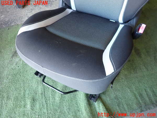 1UPJ-9231437035]ルノー・カングー(KWK4M)運転席シート 中古_3