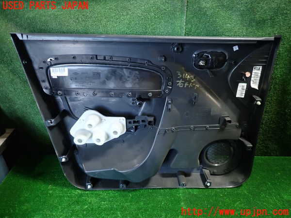 1UPJ-9231431234]ルノー・カングー(KWK4M)右前ドア内張り 中古_5