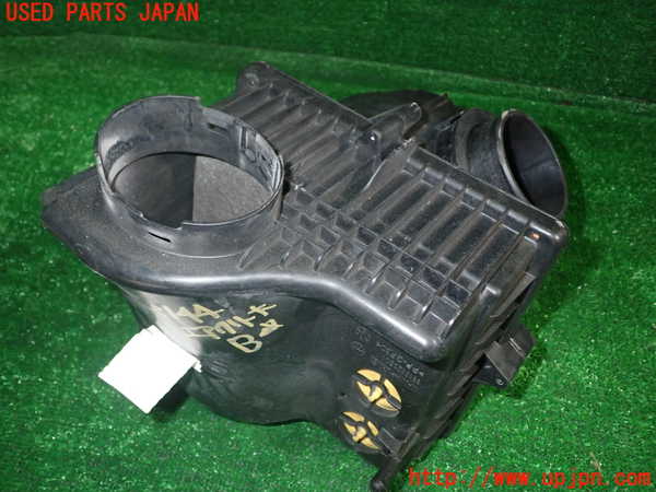 1UPJ-9231442560]フィアット・500X(33414)エアクリーナーボックス 中古_3