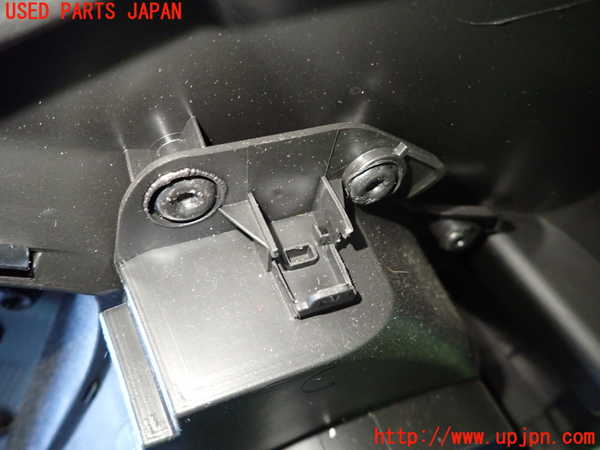 1UPJ-9231441234]フィアット・500X(33414)右前ドア内張り ジャンク部品取り_4