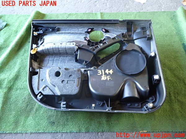 1UPJ-9231441234]フィアット・500X(33414)右前ドア内張り ジャンク部品取り_5