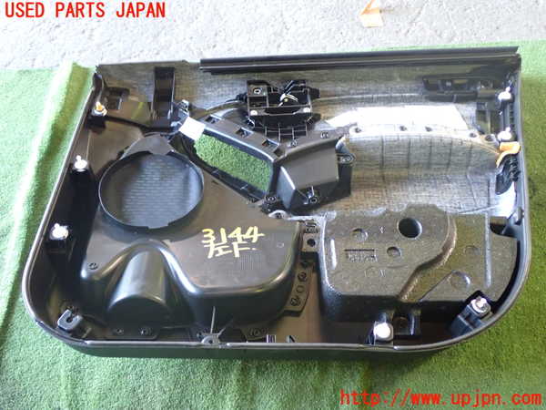 1UPJ-9231441264]フィアット・500X(33414)左前ドア内張り 中古_3