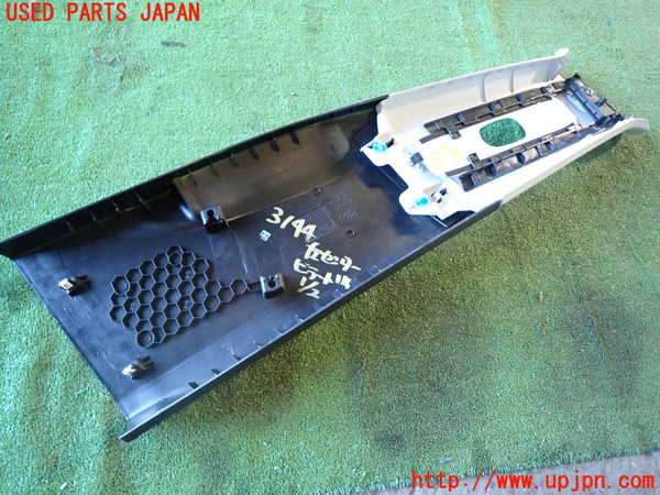 1UPJ-9231447670]フィアット・500X(33414)左センターピラートリム 中古_5