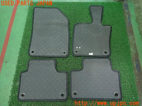 3UPJ=9231450629]ボルボ V60(ZB420)純正 KARO カロ フロアマット 4枚セット 中古_4