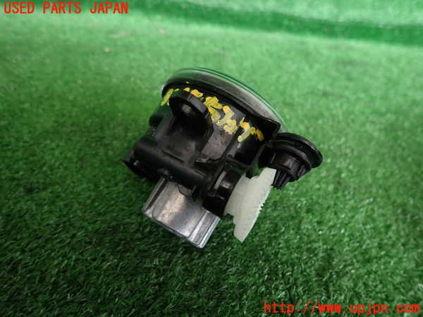 2UPJ-9231451180]ボルボ・V60(ZB420)右フォグ 中古_2