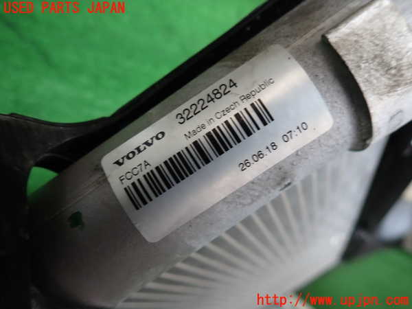2UPJ-9231456031]ボルボ・V60(ZB420)エアコンコンデンサー1 中古_2