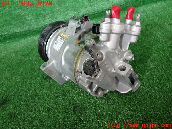 2UPJ-9231456025]ボルボ・V60(ZB420)エアコンコンプレッサー 中古_2