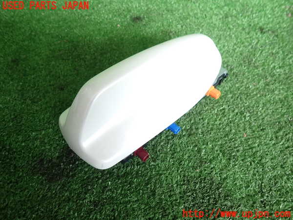 2UPJ-9231456550]ボルボ・V60(ZB420)アンテナ 中古_2