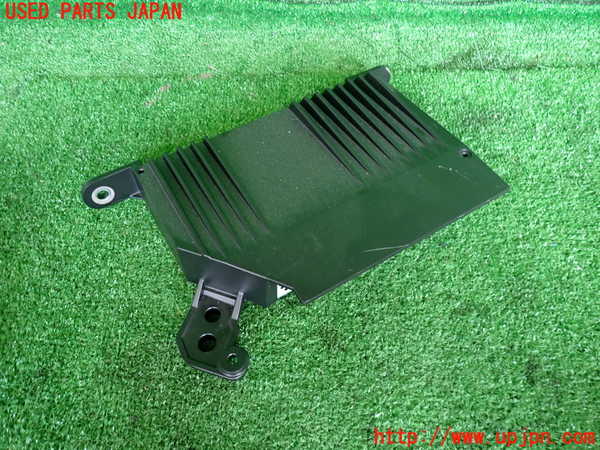 2UPJ-9231456525]ボルボ・V60(ZB420)アンプ 中古_2