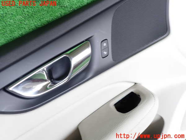 2UPJ-9231451264]ボルボ・V60(ZB420)左前ドア内張り 中古_2