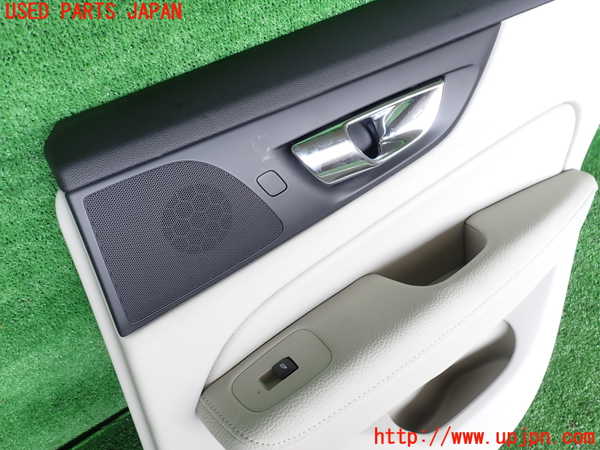 2UPJ-9231451294]ボルボ・V60(ZB420)右後ドア内張り 中古_2