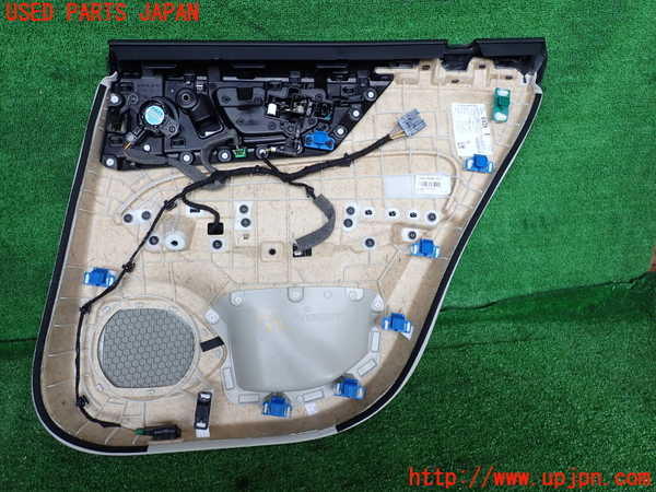 2UPJ-9231451324]ボルボ・V60(ZB420)左後ドア内張り 中古_3