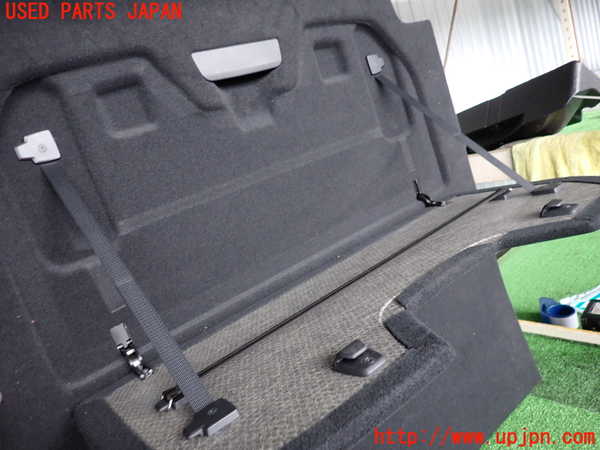 2UPJ-9231457771]ボルボ・V60(ZB420)ラゲッジトレイ1 中古_2
