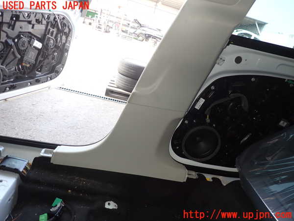 2UPJ-9231457665]ボルボ・V60(ZB420)右センターピラートリム 中古_3