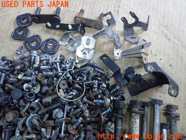 3UPJ=9231460720]アルファロメオ 156 GTA(932AXB)ネジ・ナット・ステー類 セット ジャンク_2