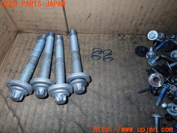 3UPJ=9231470720]ベンツ SLK200(171442 R171)前期 ネジ・ナット・ステー類 セット ジャンク_2