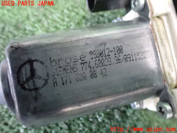 2UPJ-9231471326]ベンツ SLK200 コンプレッサー(171442)左後レギュレーターモーター 中古_3