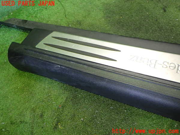 2UPJ-9231477740]ベンツ SLK200 コンプレッサー(171442)スカッフプレート 中古_2