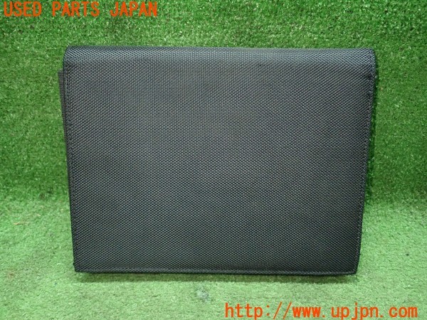 3UPJ=9231480801]アウディ TT クーペ 3.2クワトロ(8JBUBF)車検証入れ 取説ケース マニュアルケース 中古_3