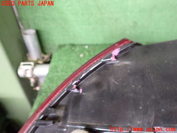 2UPJ-9231481536]アウディ・TT クーペ(8JBUBF)左テールランプ 中古_3