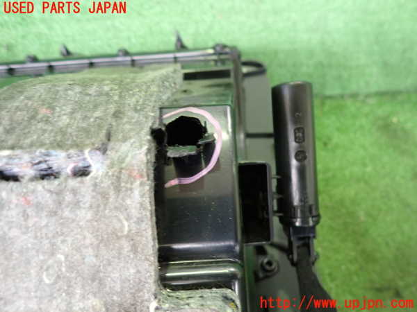 2UPJ-9231487516]アウディ・TT クーペ(8JBUBF)グローブボックス1 中古_4