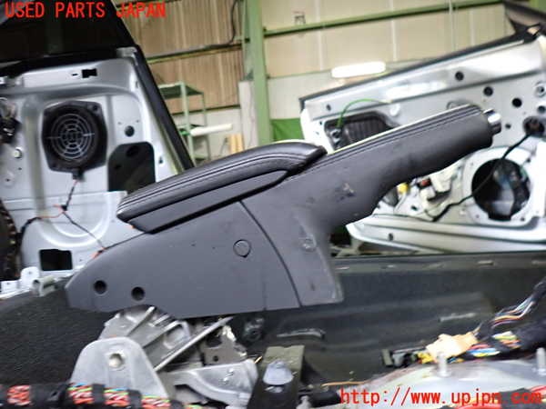 2UPJ-9231487550]アウディ・TT クーペ(8JBUBF)サイドブレーキレバー 中古_2