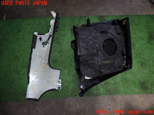 2UPJ-9231487675]アウディ・TT クーペ(8JBUBF)右リアピラートリム 中古_2