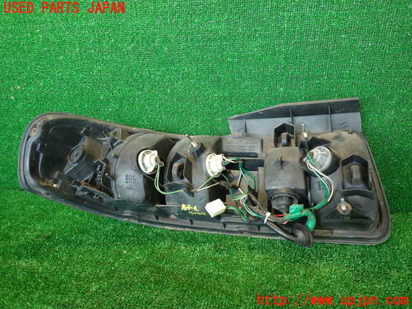 2UPJ-9231491530]セリカ GT-FOUR(ST205)右テールランプ 中古_4