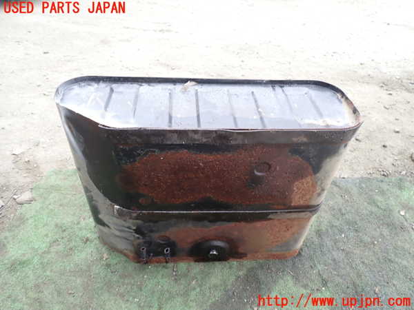 1UPJ-9231502500]三菱ジープ(J53)燃料タンク 中古_2