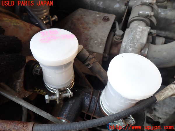 1UPJ-9231504050]三菱ジープ(J53)ブレーキマスターシリンダー 中古_2