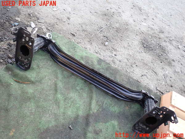 1UPJ-9231511014]ポルシェ・カイエン(92AM5502)フロントバンパーホースメント 中古_2