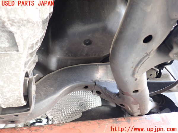 1UPJ-9231515295]ポルシェ・カイエン(92AM5502)リアメンバー 中古_4