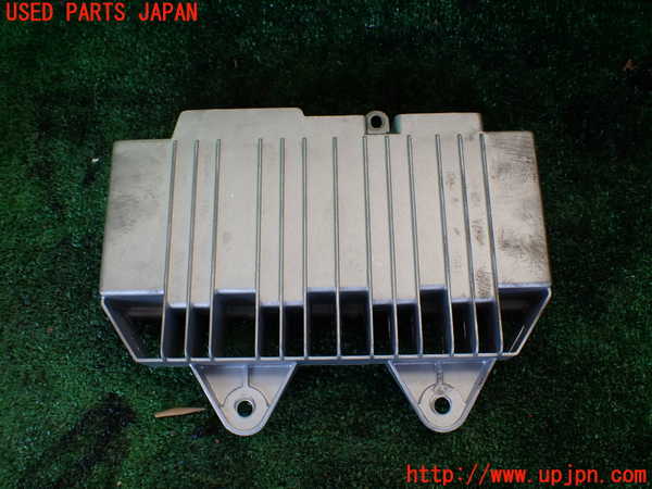 1UPJ-9231516525]ポルシェ・カイエン(92AM5502)アンプ 中古_3