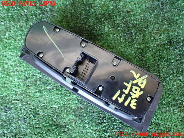 1UPJ-9231516240]ポルシェ・カイエン(92AM5502)右前パワーウィンドウスイッチ 中古_2