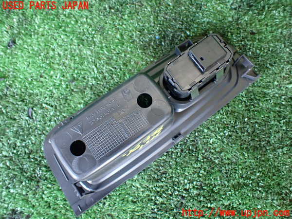 1UPJ-9231516245]ポルシェ・カイエン(92AM5502)左前パワーウィンドウスイッチ 中古_2