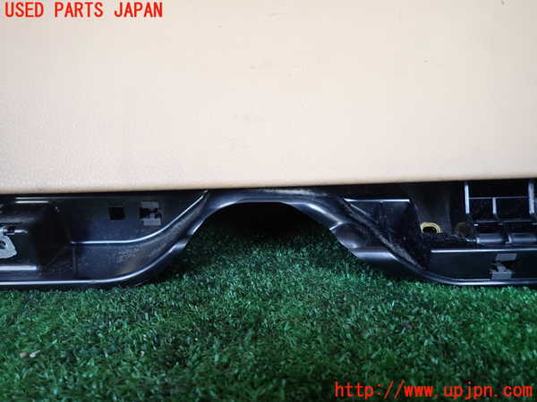 1UPJ-9231517516]ポルシェ・カイエン(92AM5502)グローブボックス1 中古_2