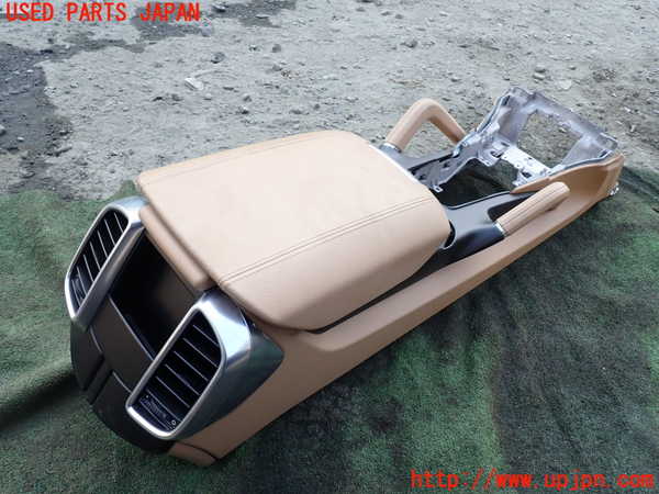 1UPJ-9231517540]ポルシェ・カイエン(92AM5502)センターコンソール 中古_3
