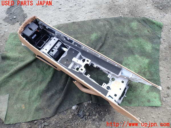 1UPJ-9231517540]ポルシェ・カイエン(92AM5502)センターコンソール 中古_4